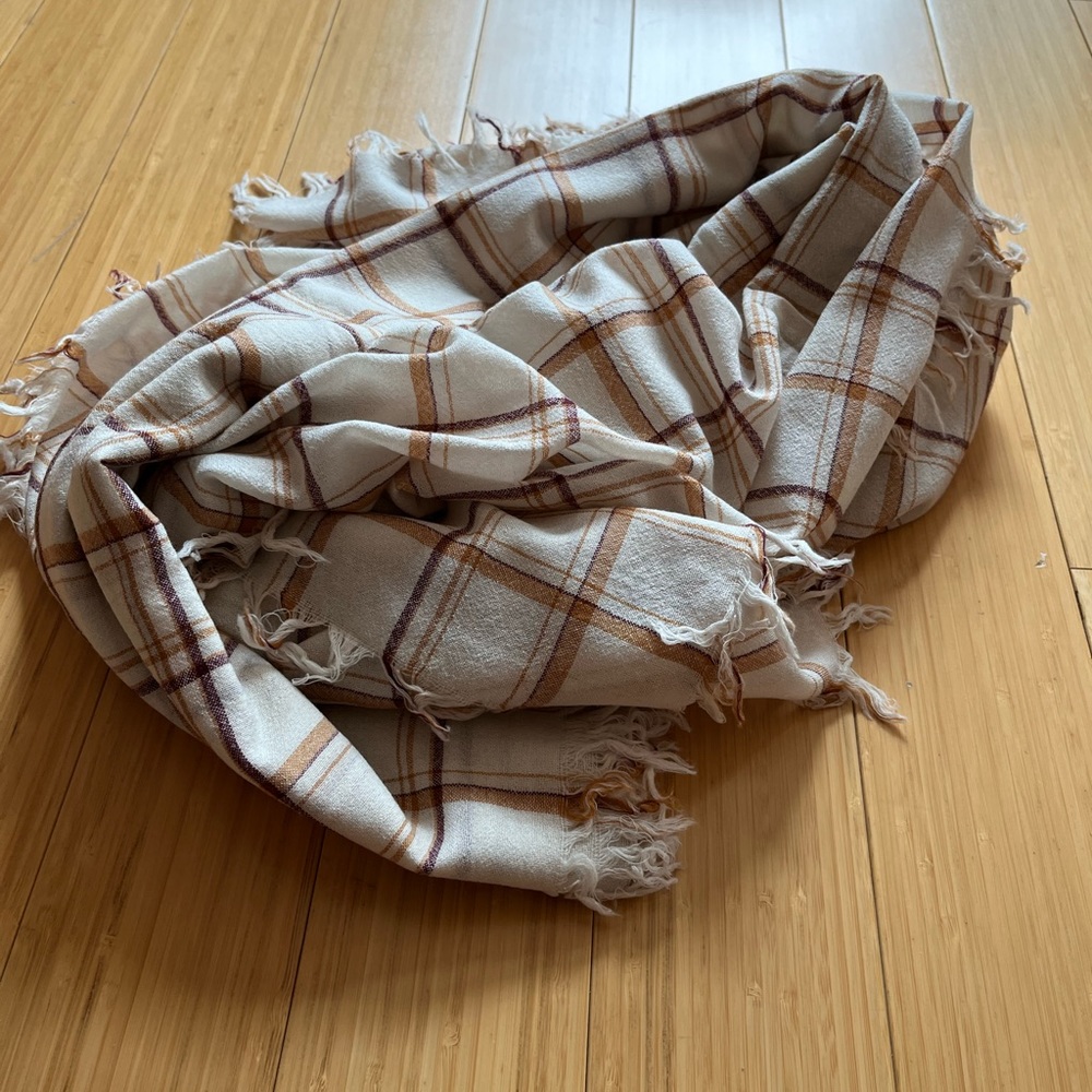 Chan luu scarf